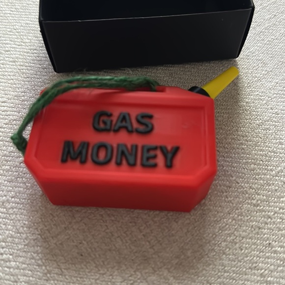 Gas money ornament and money bag - Picture 3 of 8